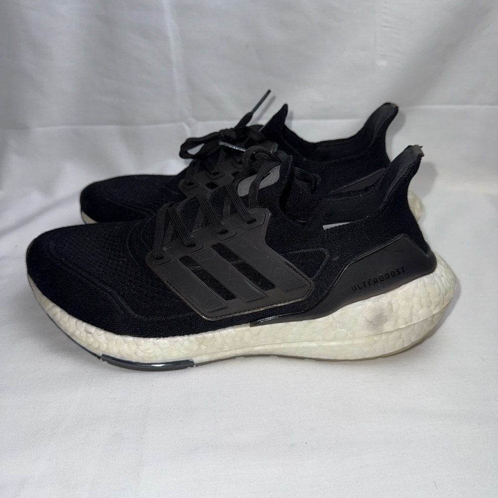 Adidas UltraBoost 21 Sneaker Running Shoe Black Cloud White Women’s 8.5